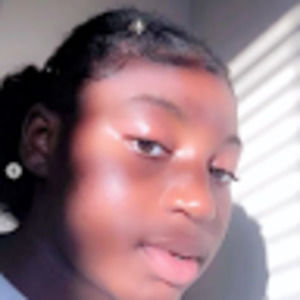 Meet your Posher, Lexie